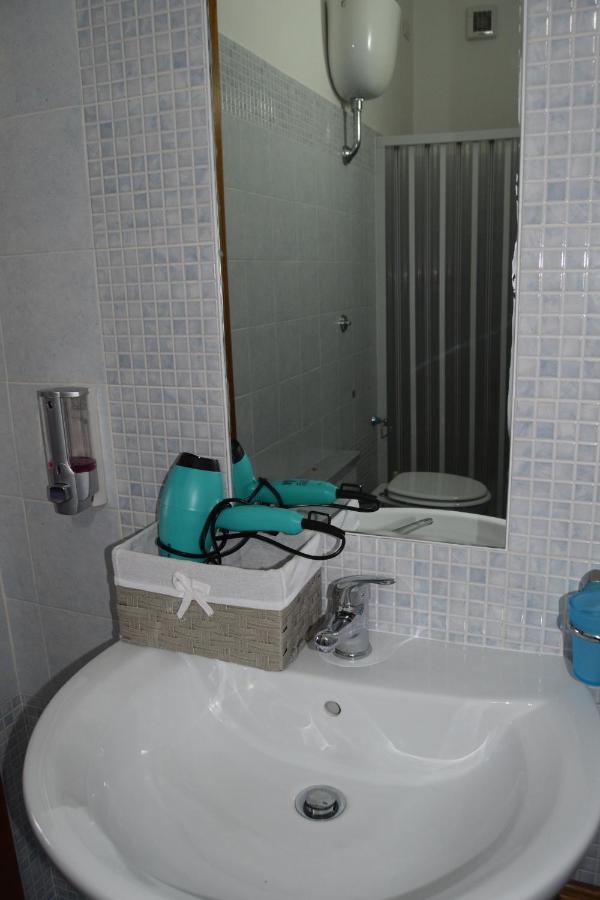 Su Fassoi Cabras Bed & Breakfast Luaran gambar